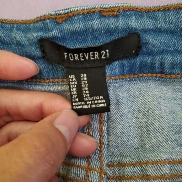 Forever 21 womens blue denim shorts size US 29 distressed pockets zip button - Picture 7 of 7